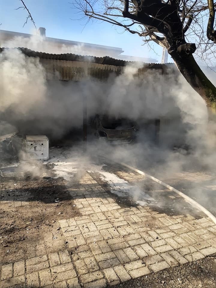 Pożar garażu w Radwanicach