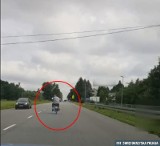 W Suchedniowie motocyklista na podwójnym gazie uciekał przed policjantami! (WIDEO) 
