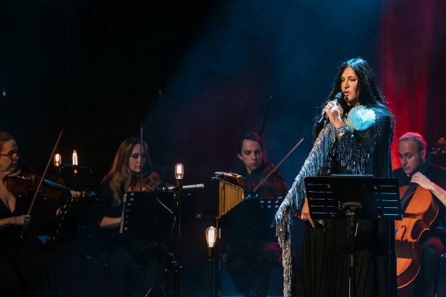 Kayah w towarzystwie Royal String Quartet wystąpiła drugiego dnia festiwalu "Pamiętajcie o ogrodach" w MCK SOKÓŁ w Nowym Sączu