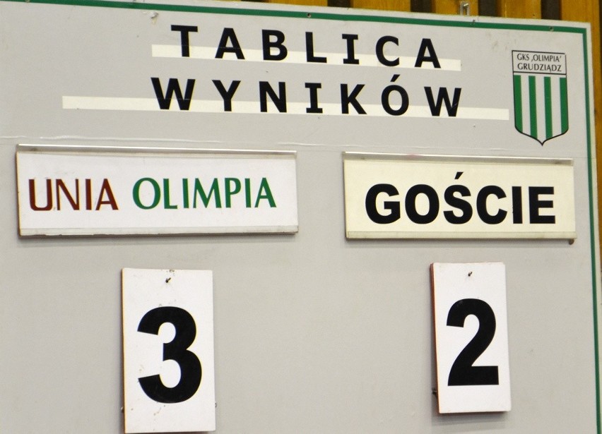 Olimpia/Unia wygrała 1. mecz półfinałowy i zbliżyła się do...