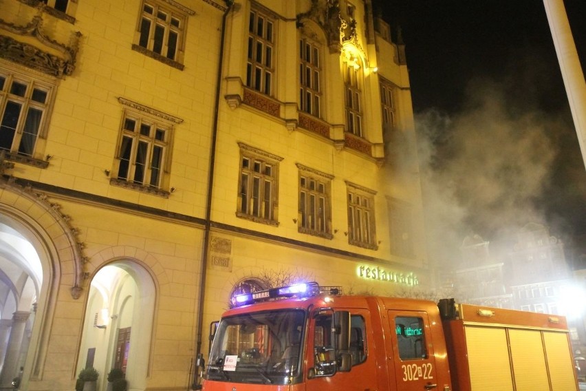 Pożar we wrocławskim Ratuszu. Paliło się na zapleczu sali sesyjnej