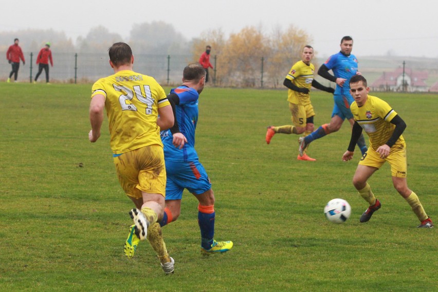 Grom Mogielnica - Diament Pstrągowa 2:3 (0:1)