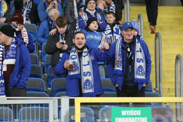 Kibice Ruchu Chorzów licznie chodzą na mecze na Stadionie Śląskim.  Zobacz na ZDJĘCIACH, gdzie w Polsce było najwięcej fanów na meczach PKO Ekstraklasy i Fortuna 1. Ligi