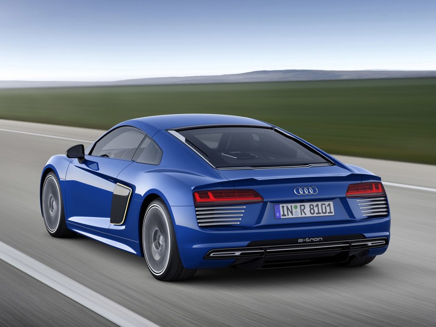 Audi R8 e-tron...