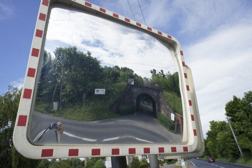 Cmentarz na Miłostowie: Remontują tunel, zamkną główny wjazd