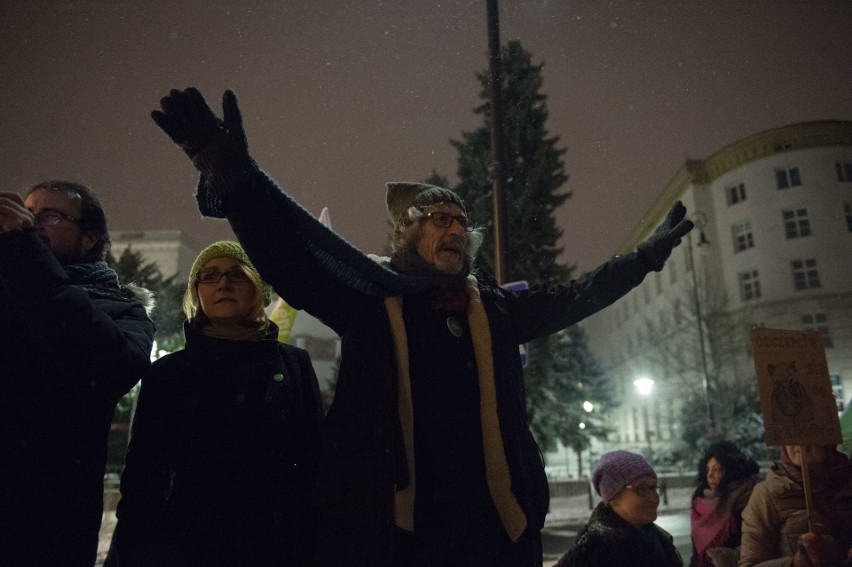 Protest przeciw odstrzałowi dzików pod Sejmem (9/01/2019)