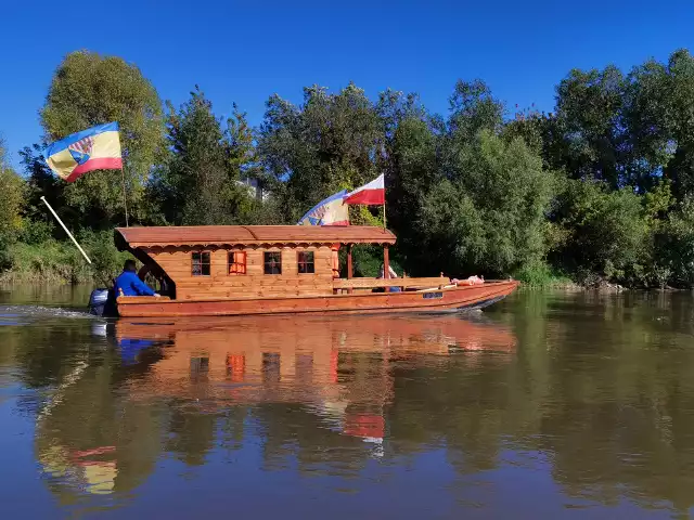 Dziewiczy rejs galaru „Powiat niżański” po Sanie, odtąd będzie atrakcją turystyczną regionu