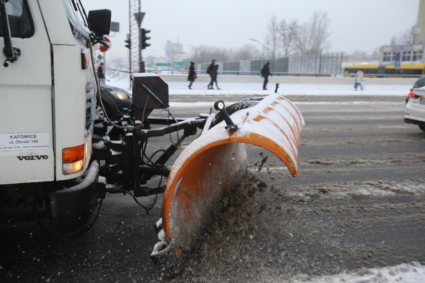 Intensywne opady śniegu zmierzają do Polski. Gdzie będzie padać śnieg? [25.01.2019: MAPA pogodowa LIVE, prognoza pogody]