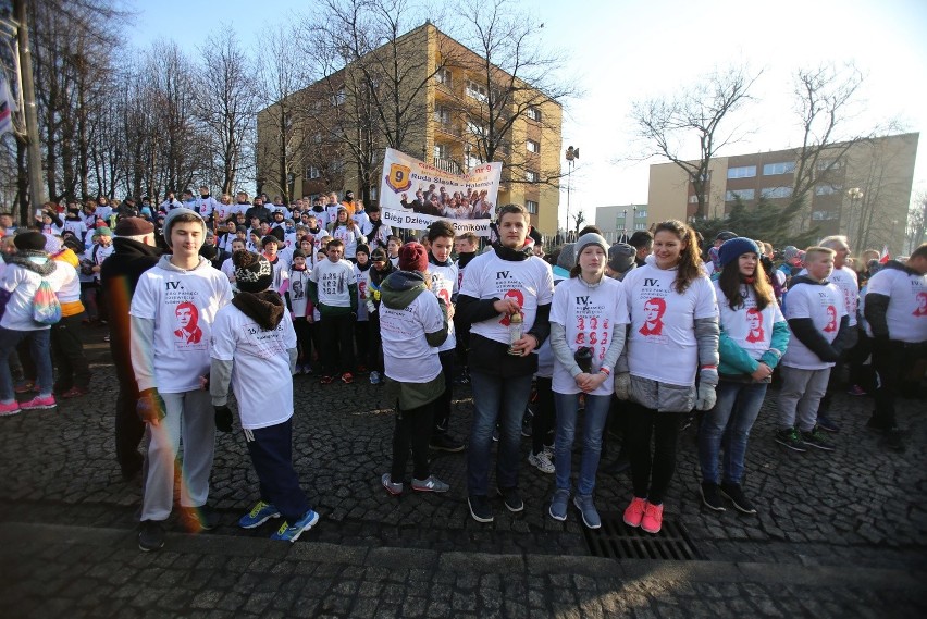 Od samego rana towarzyszyliśmy wczoraj osobom, które uczciły...