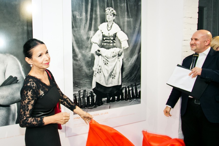 Anna Sakowska - Duda podczas wernisażu wystawy