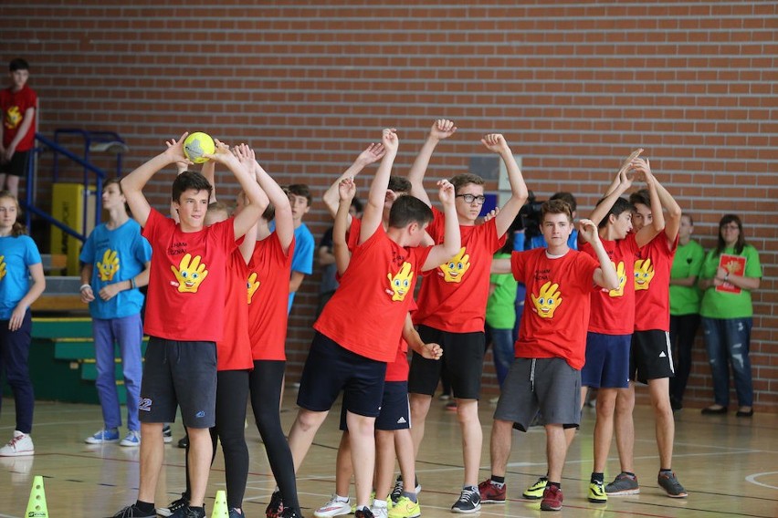 Piłka ręczna: Reprezentanci Polski trenowali z dziećmi w...