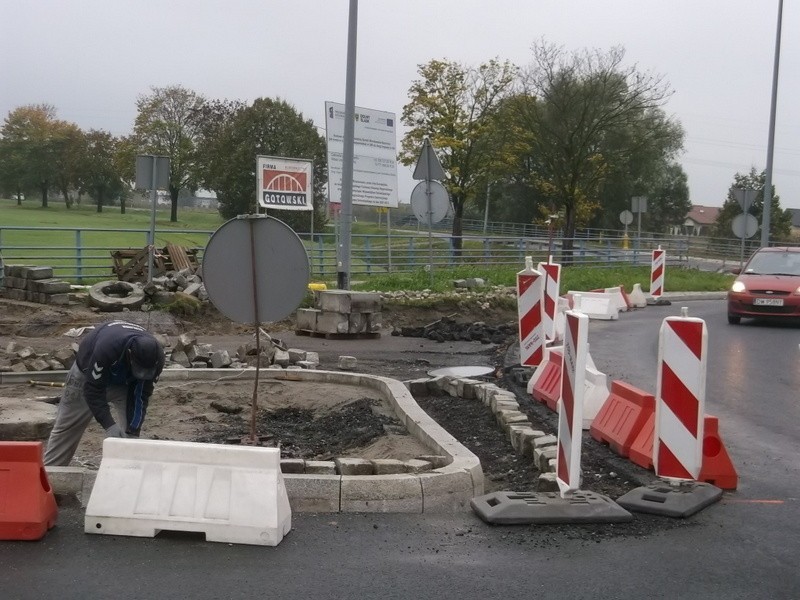 Wschodnia obwodnica z Siechnic do Żernik Wr. prawie gotowa. Kiedy otwarcie? (ZDJĘCIA)