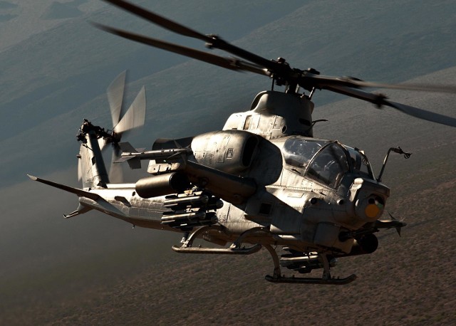 Źródło: http://www.bellhelicopter.com/military/bell-ah-1z#Śmigłowiec AH-1 Viper