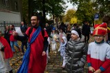 Korowód Świętych przeszedł ulicami Poznania. To alternatywa dla Halloween