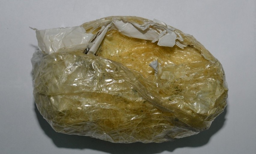 Policjanci z Tarnobrzega przechwycili blisko 5,5 kilograma narkotyków wartych 370 tysięcy złotych (ZDJĘCIA)
