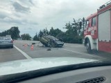 Krasnystaw: Pojazd osobowy dachował. Jedna osoba jest w szpitalu 