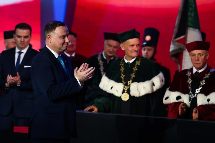 Kraków. 100-lecie Akademii Górniczo-Hutniczej. W uroczystości wziął udział prezydent Andrzej Duda [ZDJĘCIA]