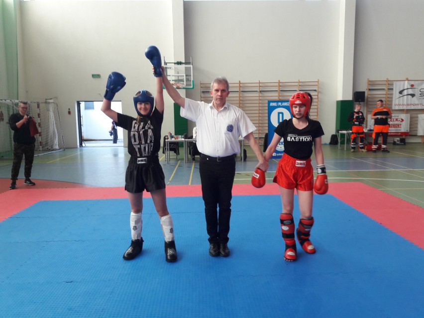 Siedem medali młodych kickboxerów Gladiatora Binczarowa w mistrzostwach Polski [ZDJĘCIA]
