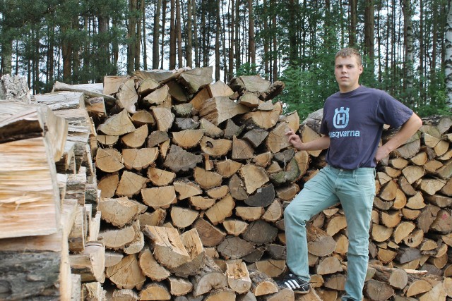 Z dotacji na utworzenie firmy na wsi skorzystał m.in. Robert Dendera z Brynicy, który zajął się przeróbką drewna. Teraz o pieniądze ma być dużo łatwiej.