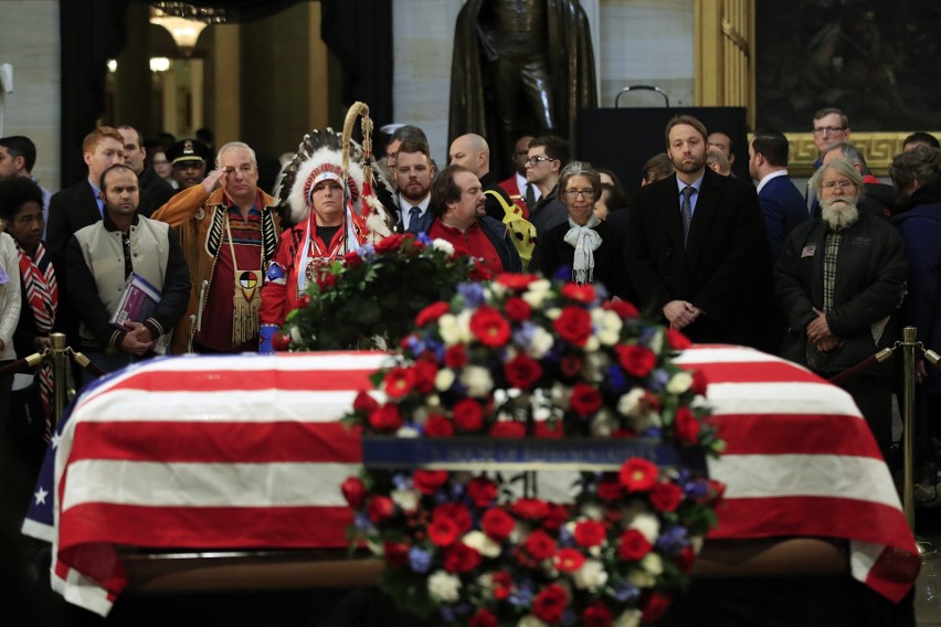 Pogrzeb George'a Busha seniora [ZDJĘCIA] 41. prezydenta USA...