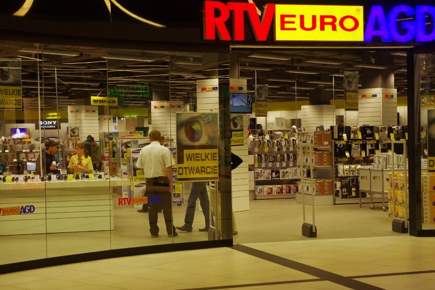 Sklep RTV Euro AGD. Klientów niewielu, ale i towary z...