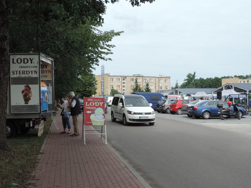 Małkinia Górna. Targowisko „Mój Rynek” otwarte. Handluje na...