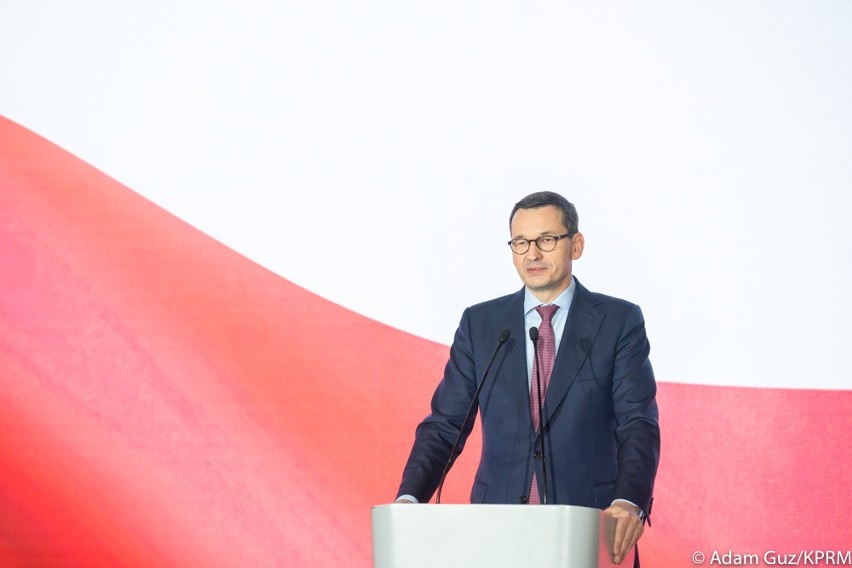 Premier Mateusz Morawiecki ogłasza nowe obostrzenia w Polsce