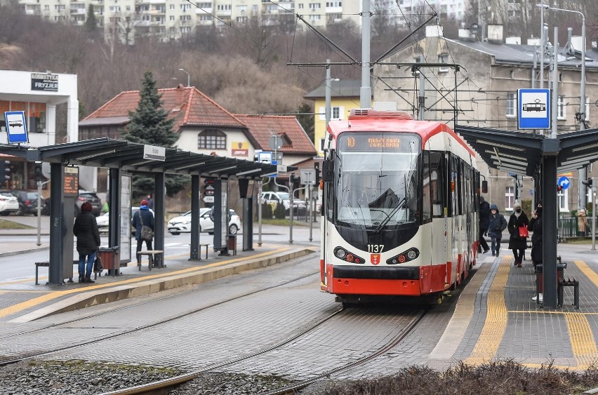 Atak śmierdzącym gazem w tramwaju w Gdańsku! Nieoczekiwany...