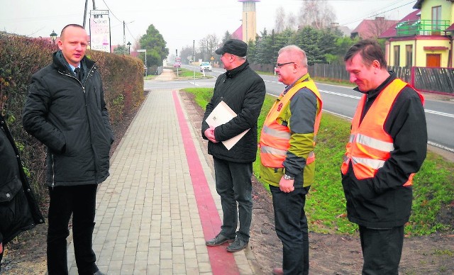 Tak prezentuje się wyremontowany fragment chodnika w miejscowości Skopanie w gminie Baranów Sandomierski.