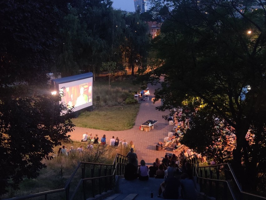 Kino na leżakach w Szczecinie przyciąga coraz więcej osób [REPERTUAR]