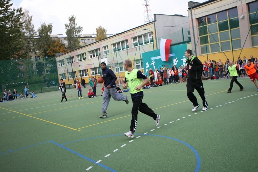 Otwarcie boiska sportowego przy SP3 w Słupsku