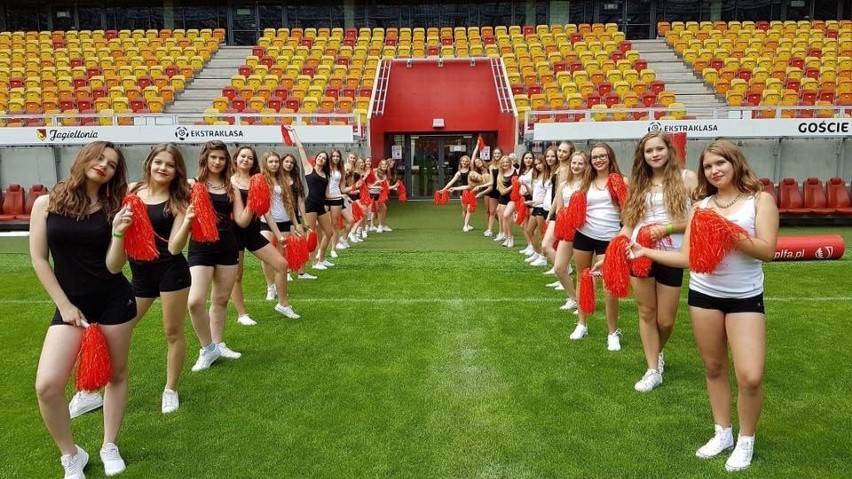 Tancerze „Szału” wystąpili na Superfinale Ligi Futbolu...