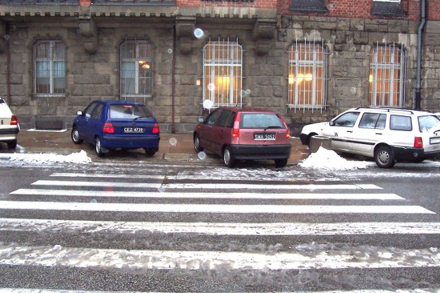 Policjanci zapewnieją, że taka sytuacja, jaką zastał i sfotografował nasz Czytelnik pod komendą wojewódzką już więcej nie będzie miała miejsca.