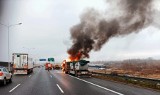 Pożar samochodu ciężarowego na autostradowej obwodnicy Wrocławia [ZDJĘCIA]