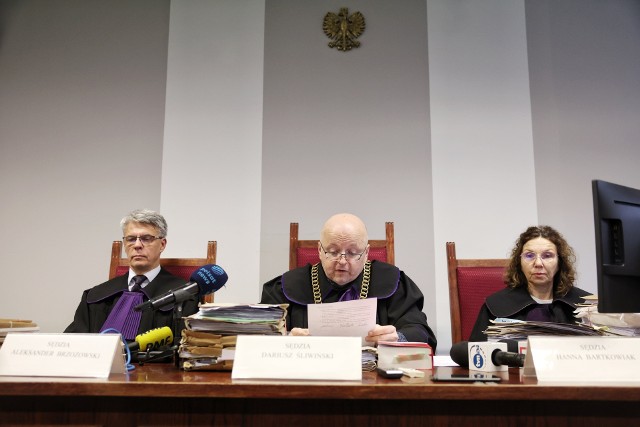 Dziś były policjant usłyszał prawomocny wyrok. Skazanego jednak nie było na sali.