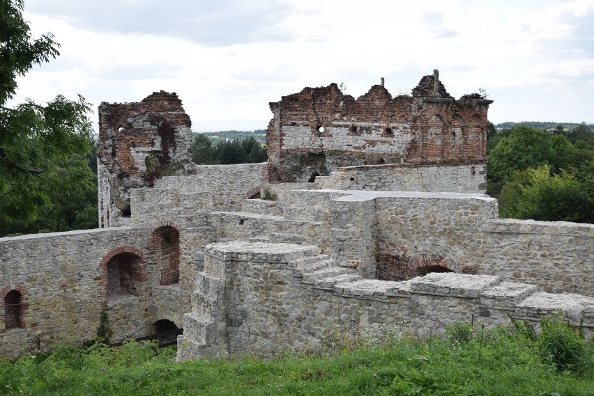 Nowa dotacja na konserwację zamku Tenczyn w Rudnie. Prace obejmą mury i basztę zamku dolnego