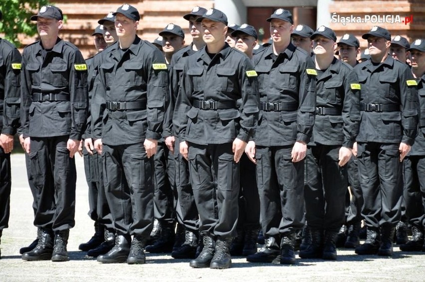 Ślubowanie nowych policjantów w Katowicach