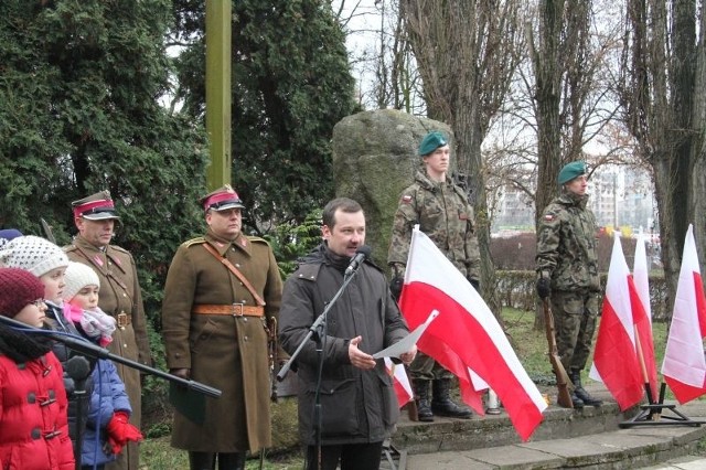 Uroczystości pod Krzyżem Powstańczym w Kielcach 