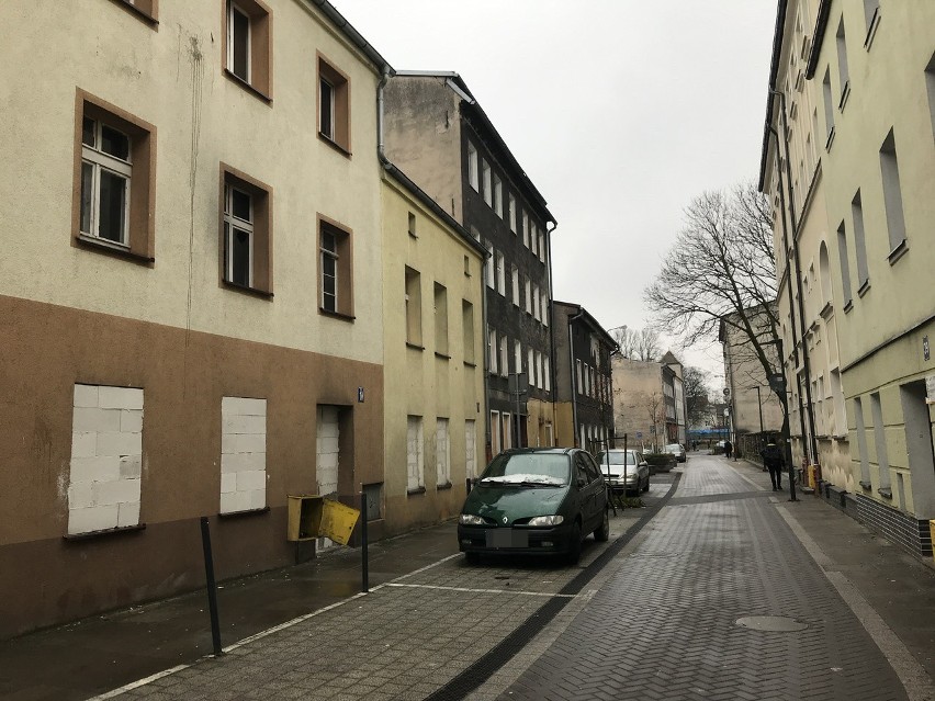 Budynki na ulicy Długiej w Słupsku idą do rozbiórki. Oby zdążono zanim dojdzie do tragedii