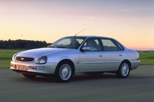 Fot. Ford: Ford Scorpio drugiej generacji miał, jak na swoje...