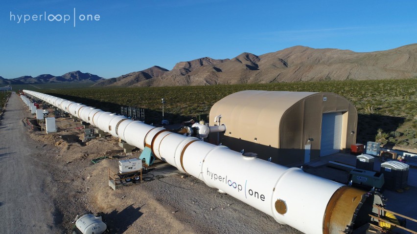 Testy hyperloop one na specjalnym torze w Stanach...