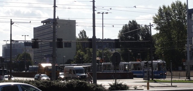 Wrocław: Awaria tramwaju linii 2 na Oławskiej. Ruch pozostałych wstrzymany (FOTO)