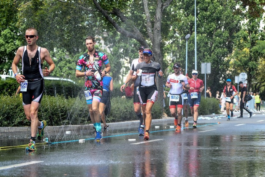 Enea Ironman 70.3 Gdynia. Zwycięstwo Jana Frodeno i Amelii Rose Watkinson. Niesamowita atmosfera i tłum kibiców na trasie ZDJĘCIA, WYNIKI