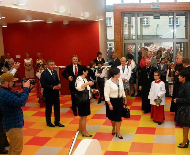 Nowe skrzydło Szkoły Podstawowej w Bolechowicach zostało otwarte