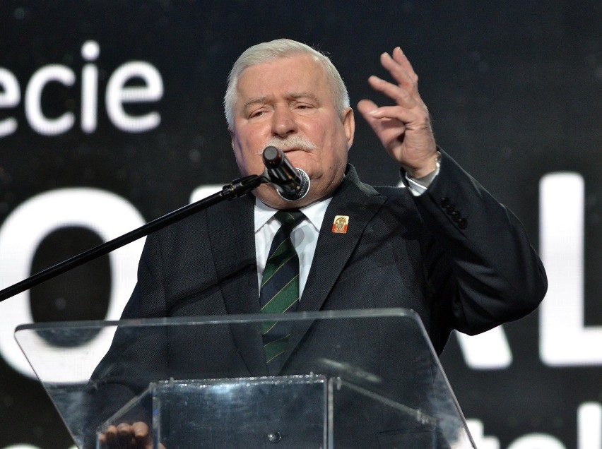 Lech Wałęsa na konferencji Polskiej Izby Komunikacji Elektronicznej w Łodzi [ZDJĘCIA]