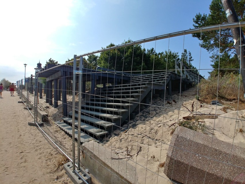 Okropny hałas na plaży w Międzyzdrojach. Turyści mają dość [ZDJĘCIA, WIDEO]