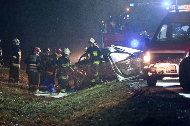 Policja ustala szczegóły zdarzenia. Sprawdzi też, czy maleństwo  było w foteliku i w pasach.