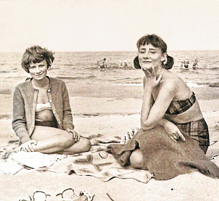 Halina i Małgorzata podczas pobytu w Cetniewie (1964 rok)