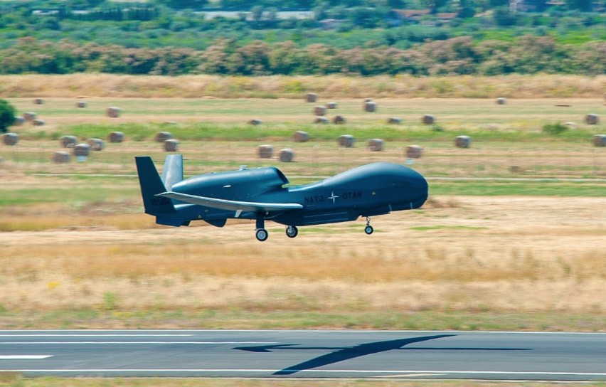 Jeden z RQ-4D Phoenix.