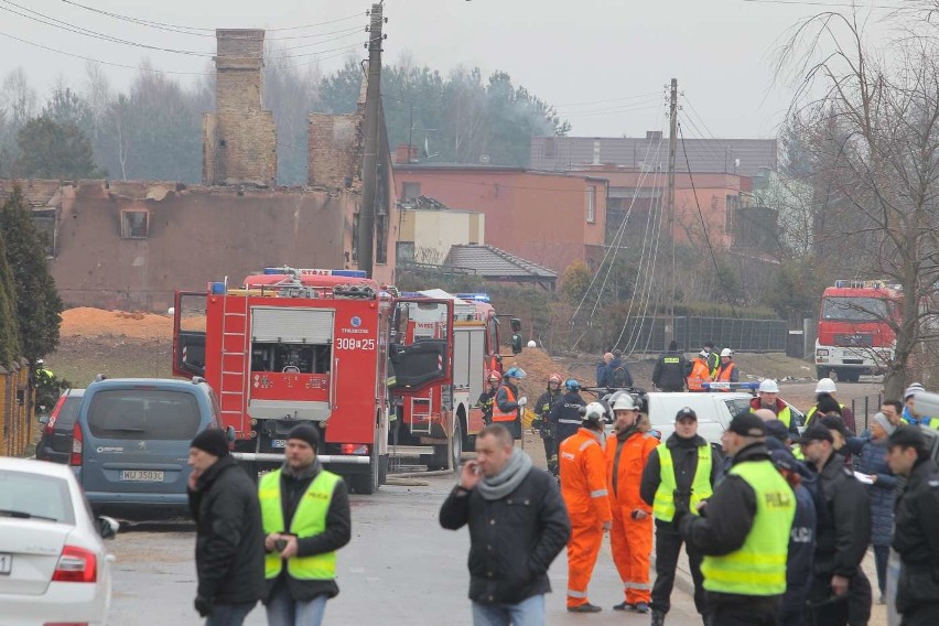 Wybuch i pożar w Murowanej Goślinie - spłonęły trzy domy.